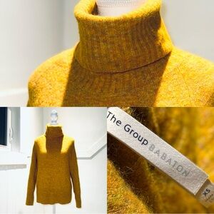 Babaton Alpaca Mustard Turtleneck Sweater | Aritzia | XS